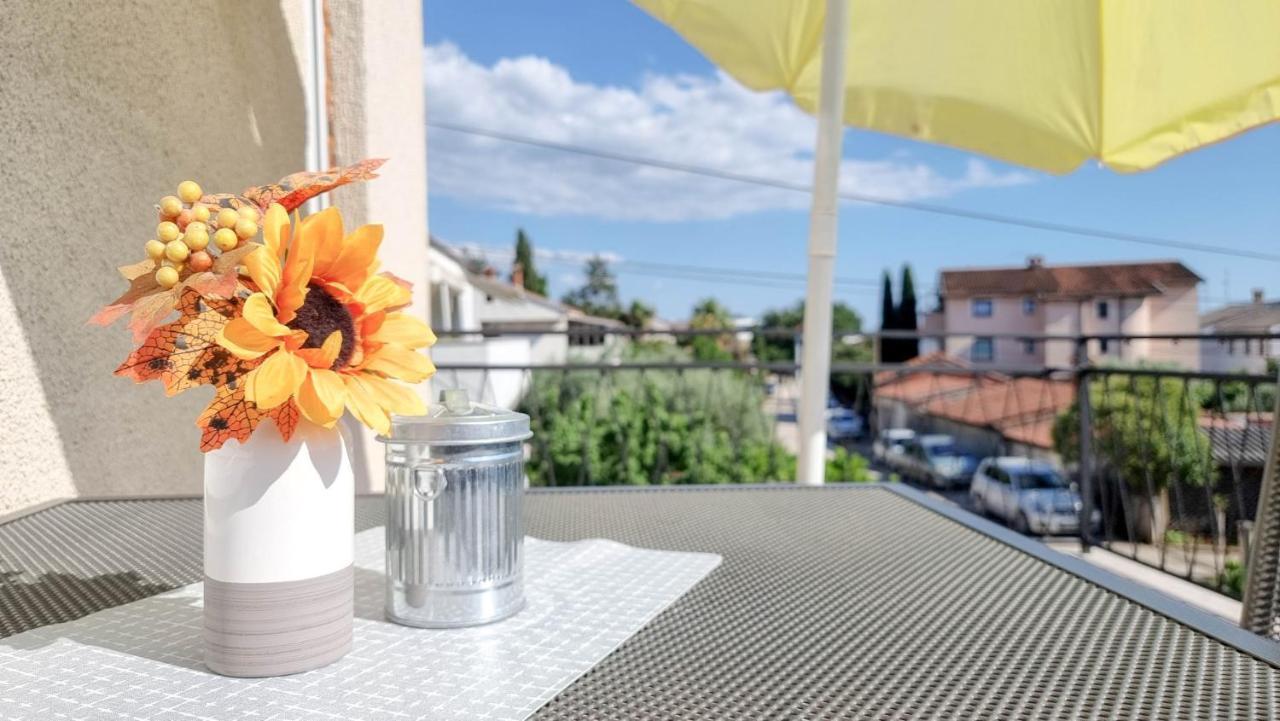 Ester Novigrad Istria Buitenkant foto