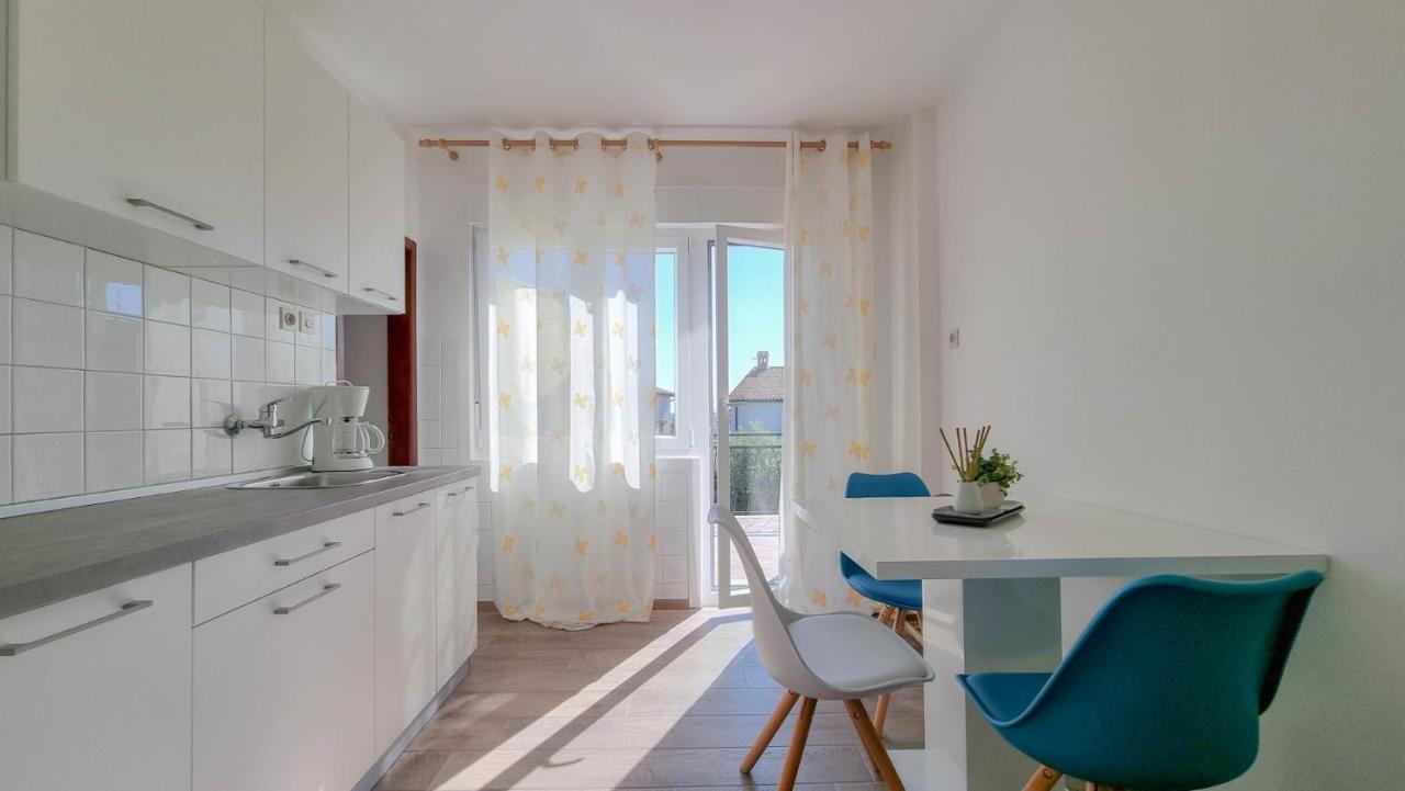 Ester Novigrad Istria Buitenkant foto